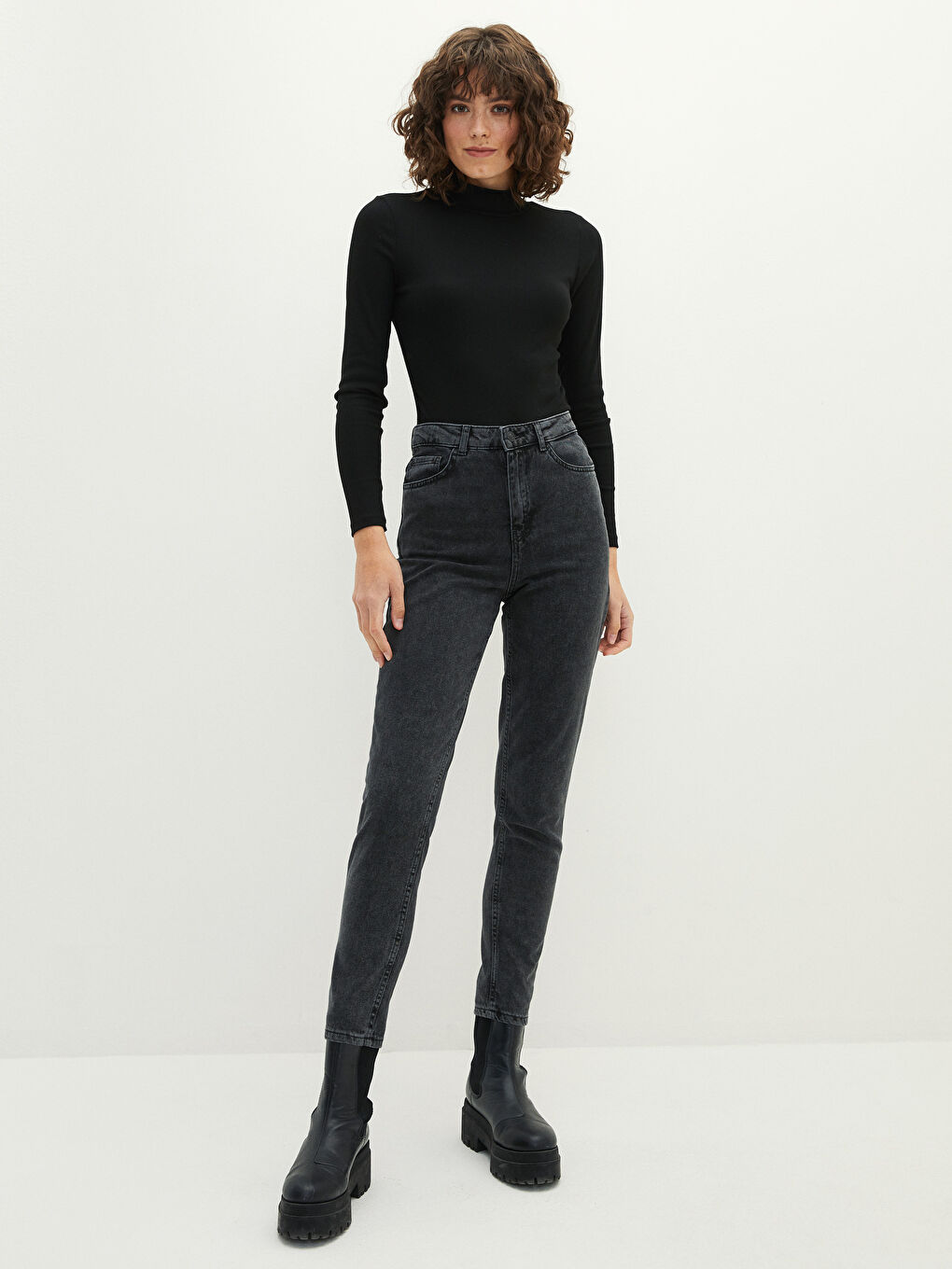 LCW Jeans Jean en Denim Rodeo Taille Haute Coupe Maman Détail Poches pour Femmes -W1K644Z8-GRD