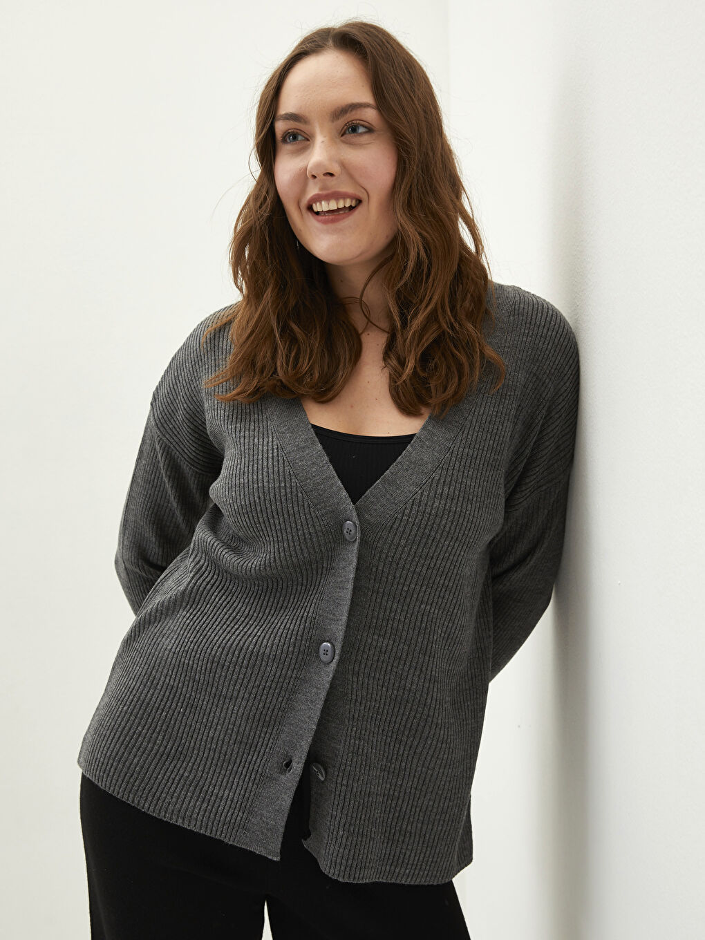 Cardigan en Tricot à Encolure en V, Coupe Droite, Manches Longues pour Femmes Grande Taille-1