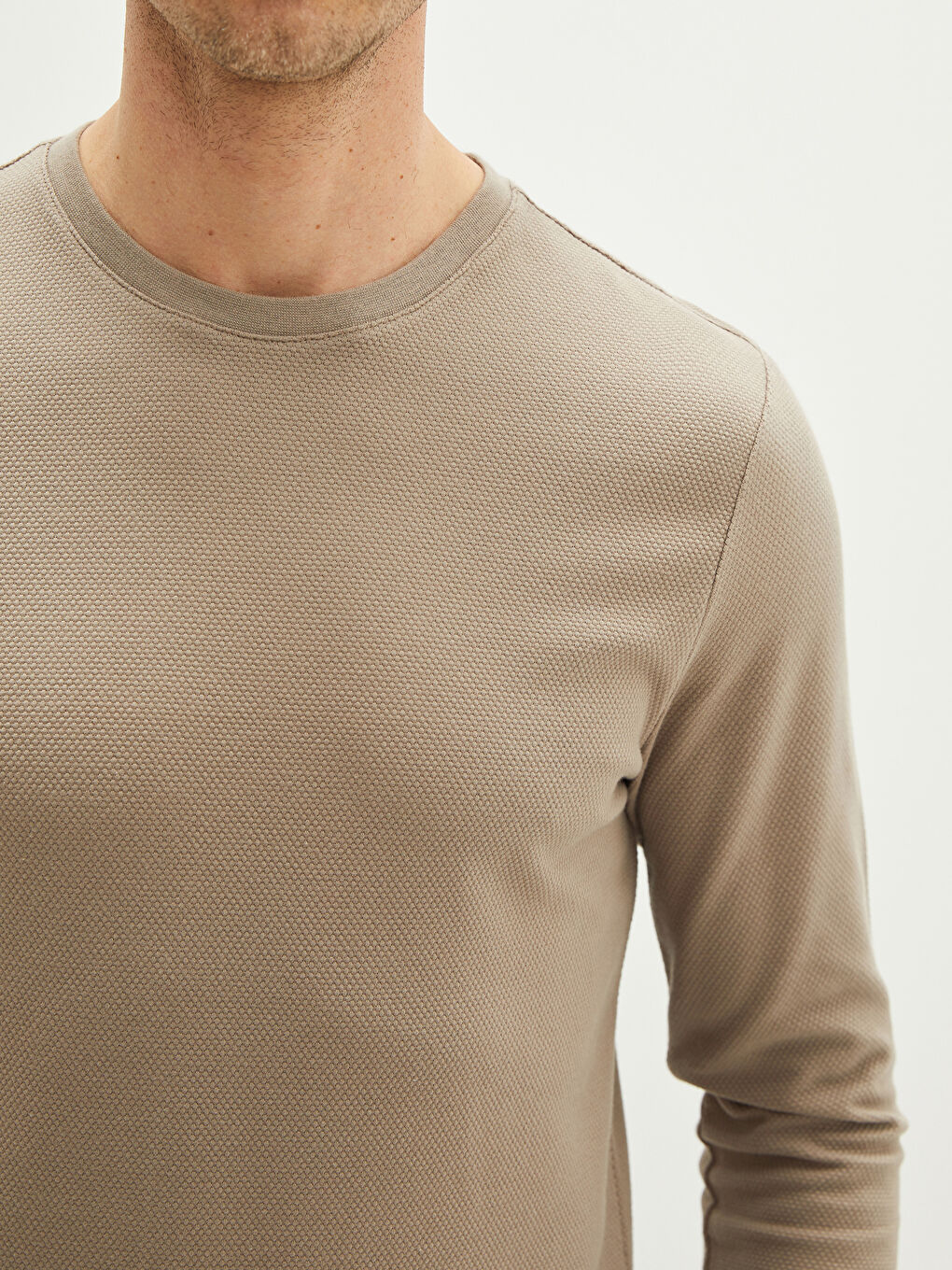 تيشيرت كم طويل بياقة دائرية للرجال-3