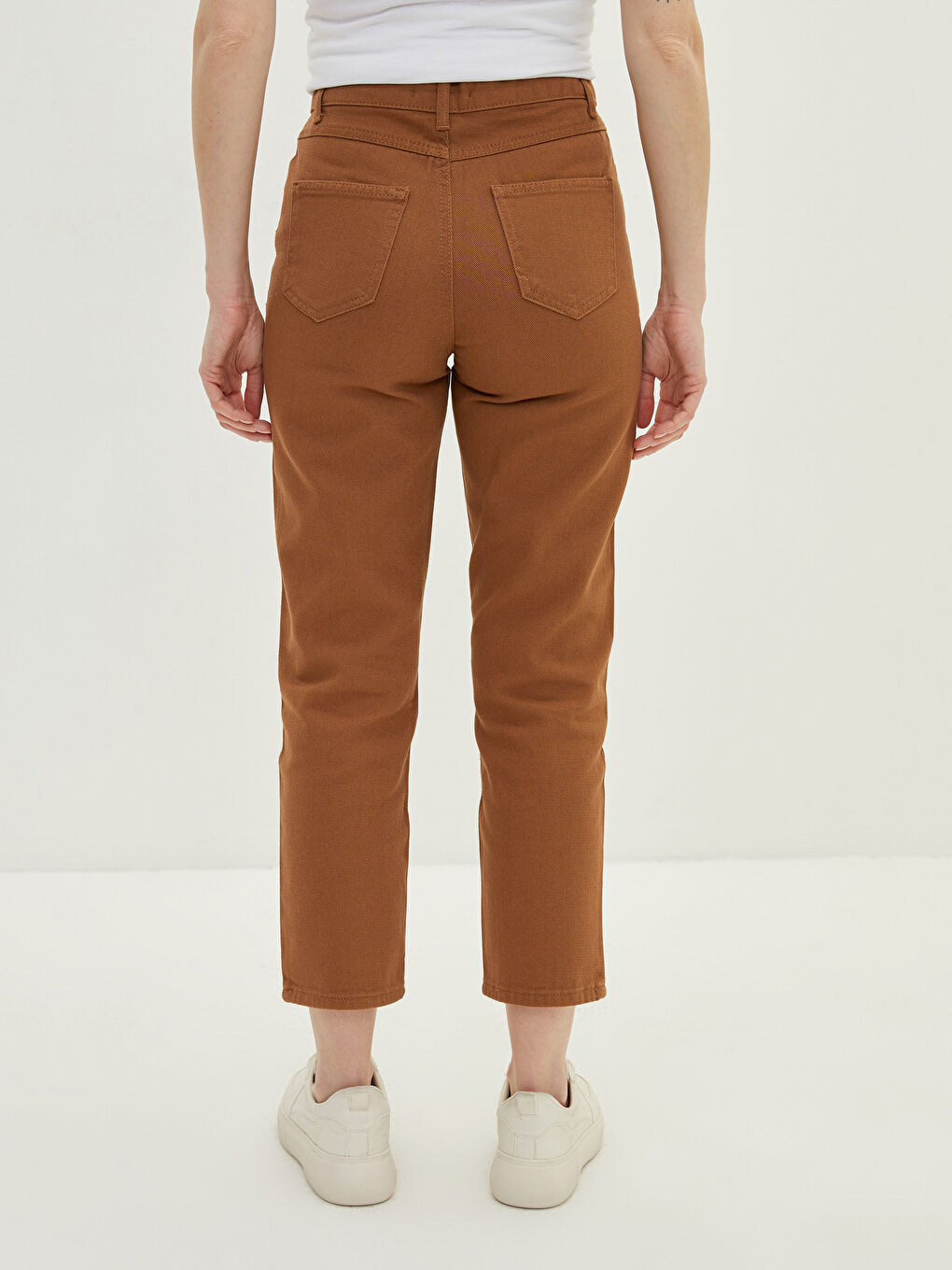 LCW Modest Pantalone Ženske od Gabardina sa Ravnim Džepovima i Udobnim Krojem -W1K702Z8-EEV