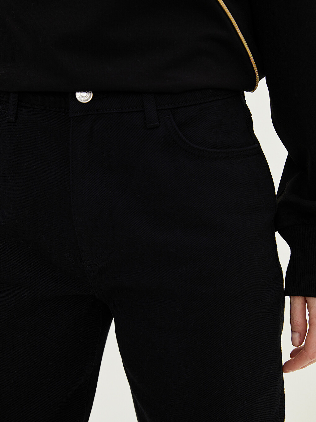 Comfortable Fit Straight Pocket Detailed Gabardine Fabric Women's Trousers-3