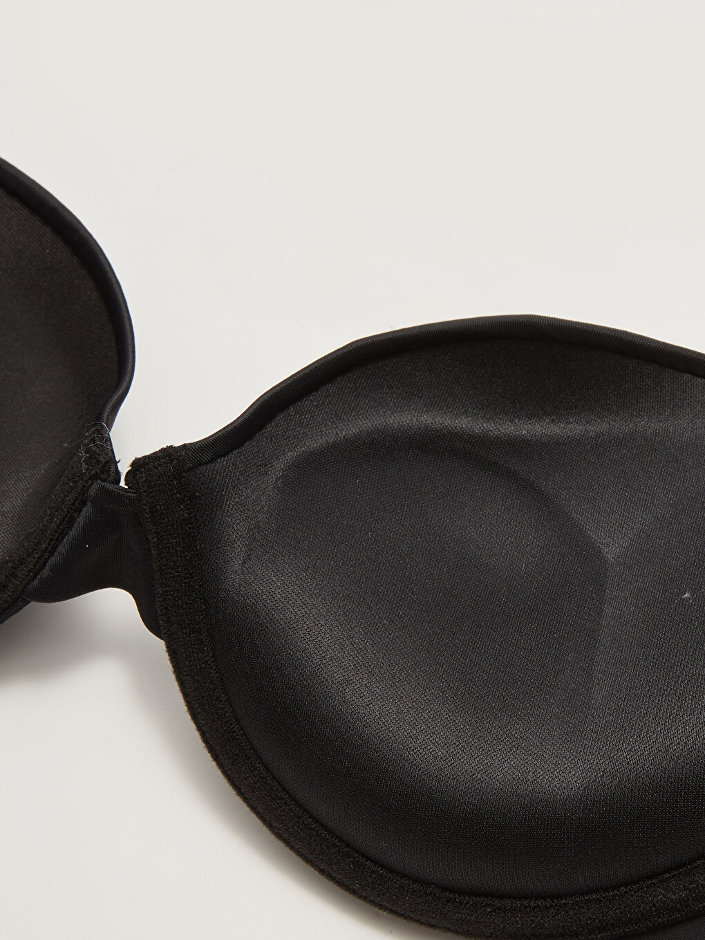 Underwire Filled Adjustable Strap Plain Bra-2