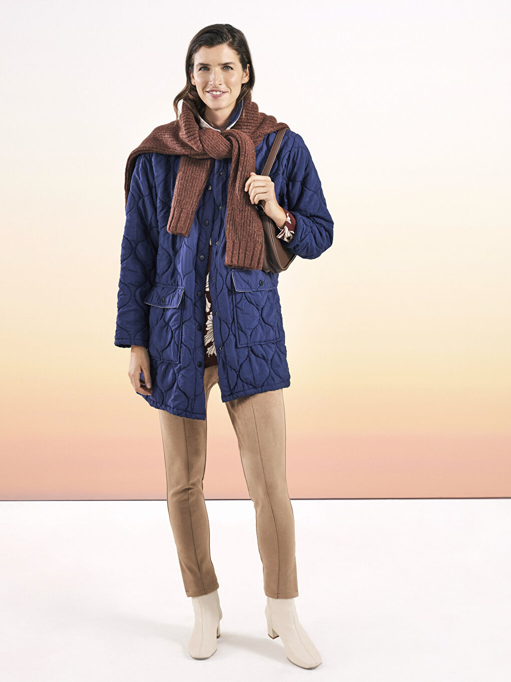 Bej Kadın Beli Lastikli Dar Fit Düz Pantolon