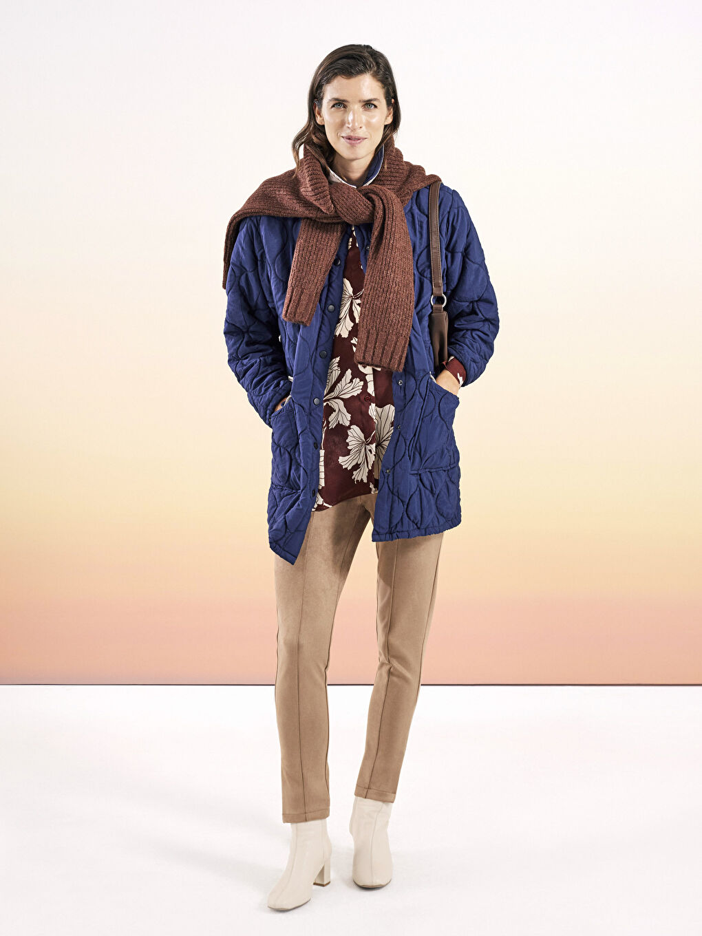 Bej Kadın Beli Lastikli Dar Fit Düz Pantolon-1