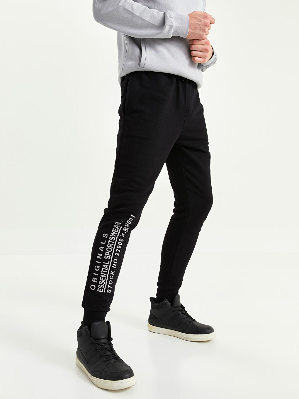 Siyah Standart Kalıp Erkek Jogger Eşofman Altı-2