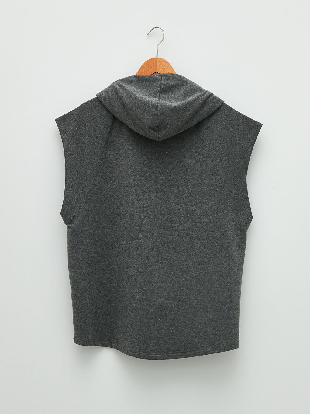 Antrasit Kapüşonlu Baskılı Erkek Kolsuz Tişört-6