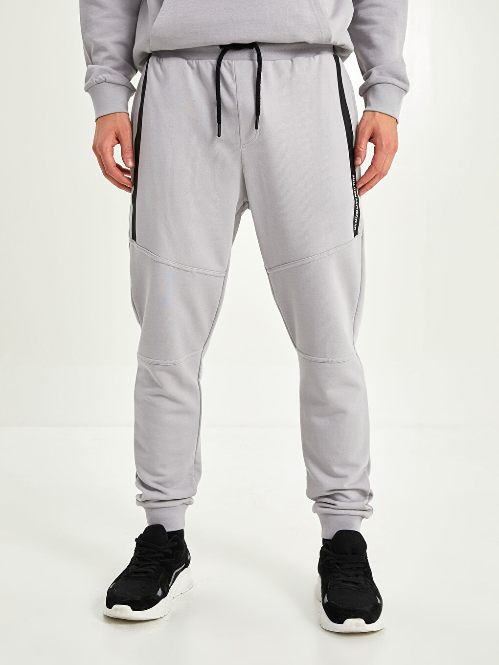 Gri Standart Kalıp Erkek Eşofman Altı-4