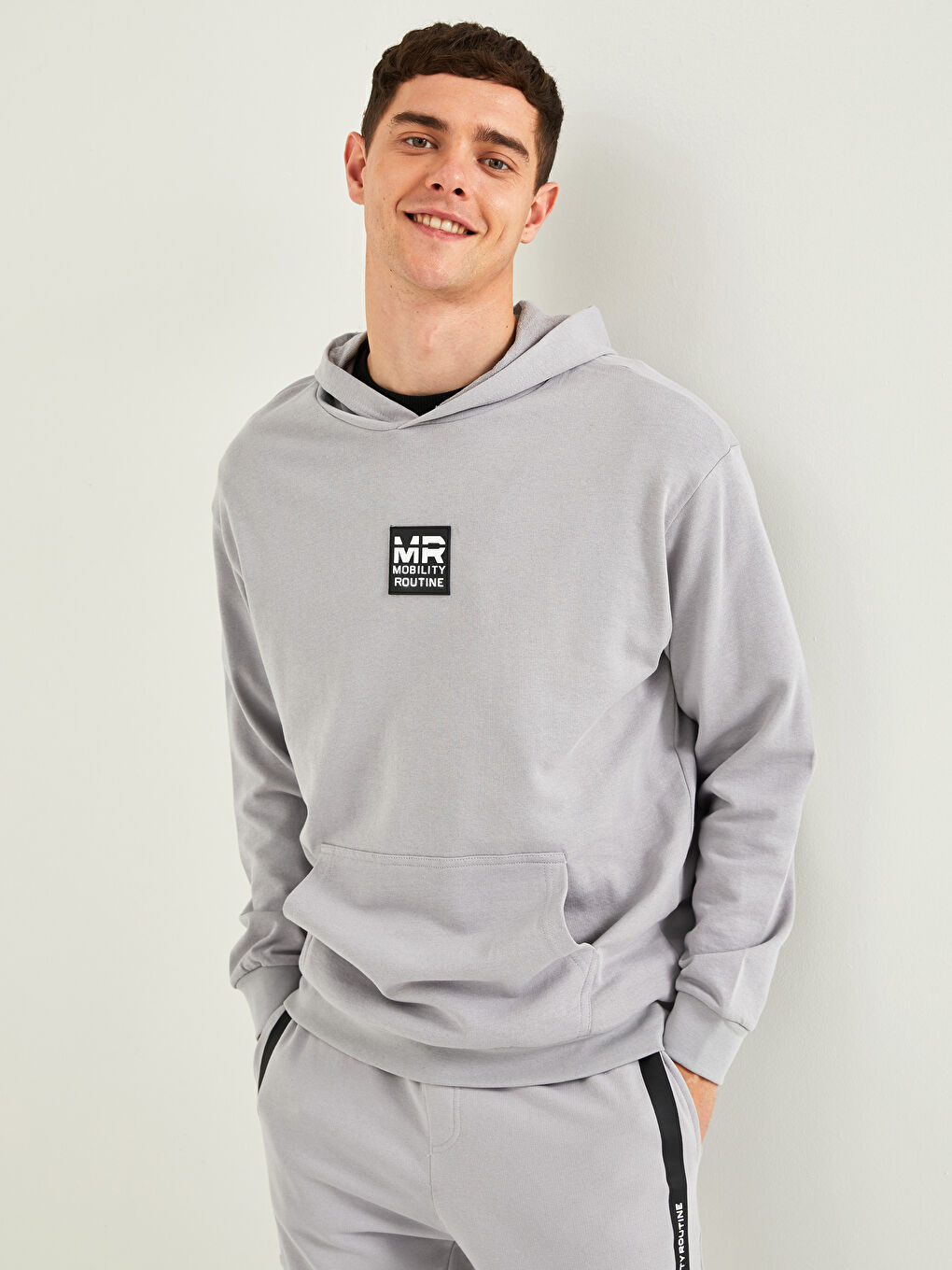 Sweatshirt à Capuche Imprimé à Manches Longues Oversize pour Hommes-1