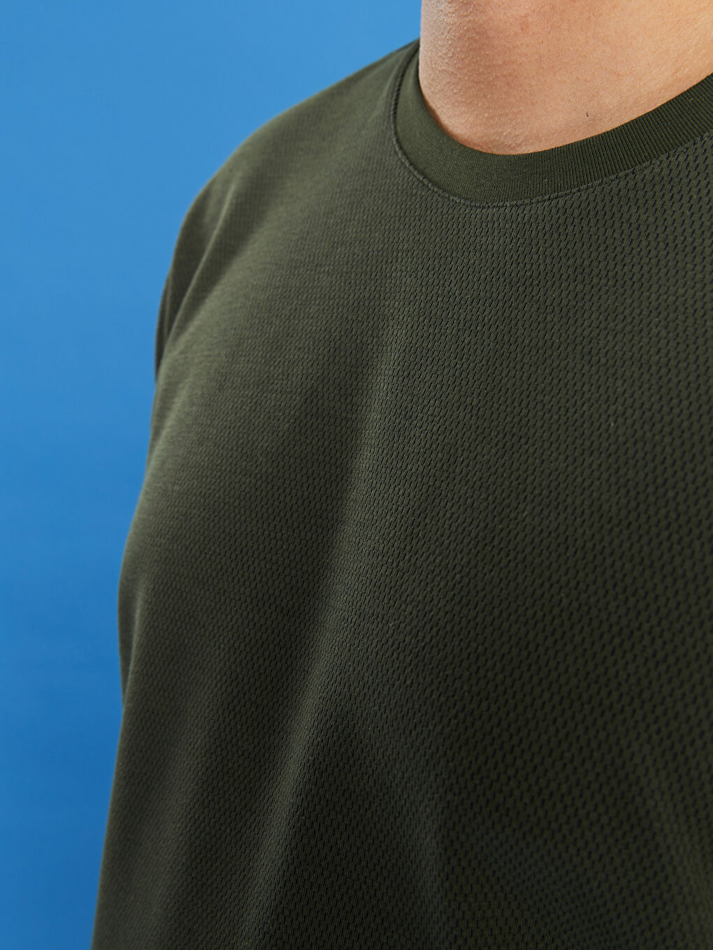 LCWAIKIKI Classic Sweatshirt für Herren in Übergröße mit Rundhalsausschnitt und langen Ärmeln -W1K833Z8-MKT