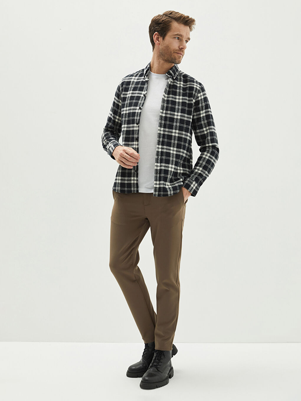 LCWAIKIKI Classic Slim Fit Uzun Kollu Ekose Erkek Gömlek -W1K839Z8-LKX