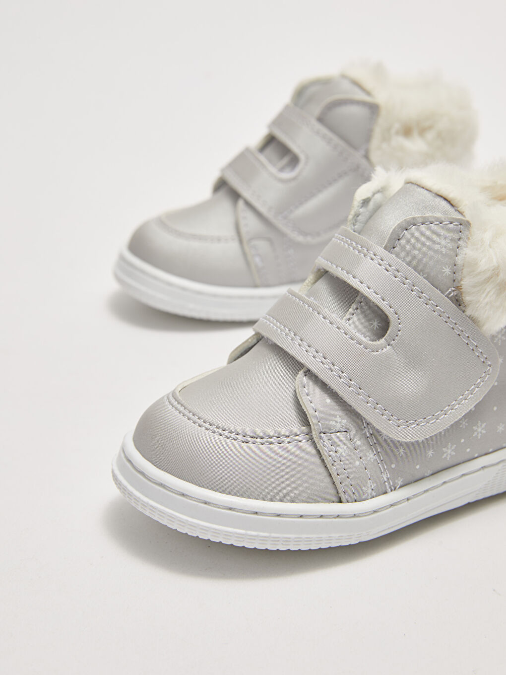 Gri Deri Görünümlü Cırt Cırtlı Kız Bebek Yürüme Öncesi Bot-2