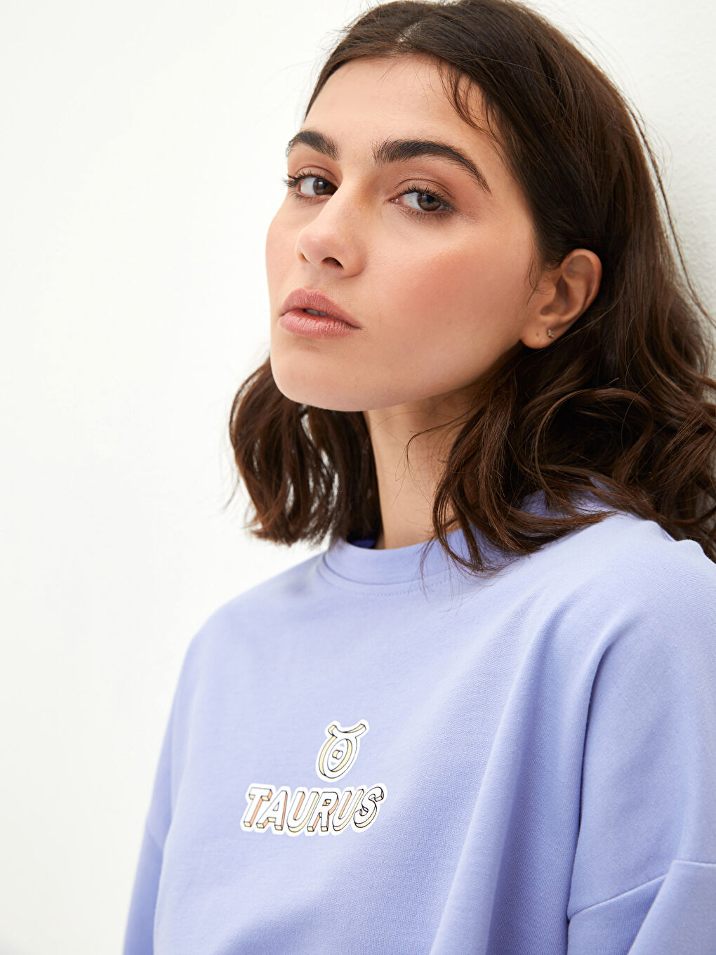 Crew Neck Slogan Printed Long Sleeve Women's Sweatshirt-1
