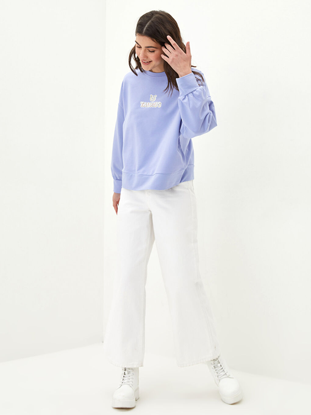 Crew Neck Slogan Printed Long Sleeve Women's Sweatshirt-2