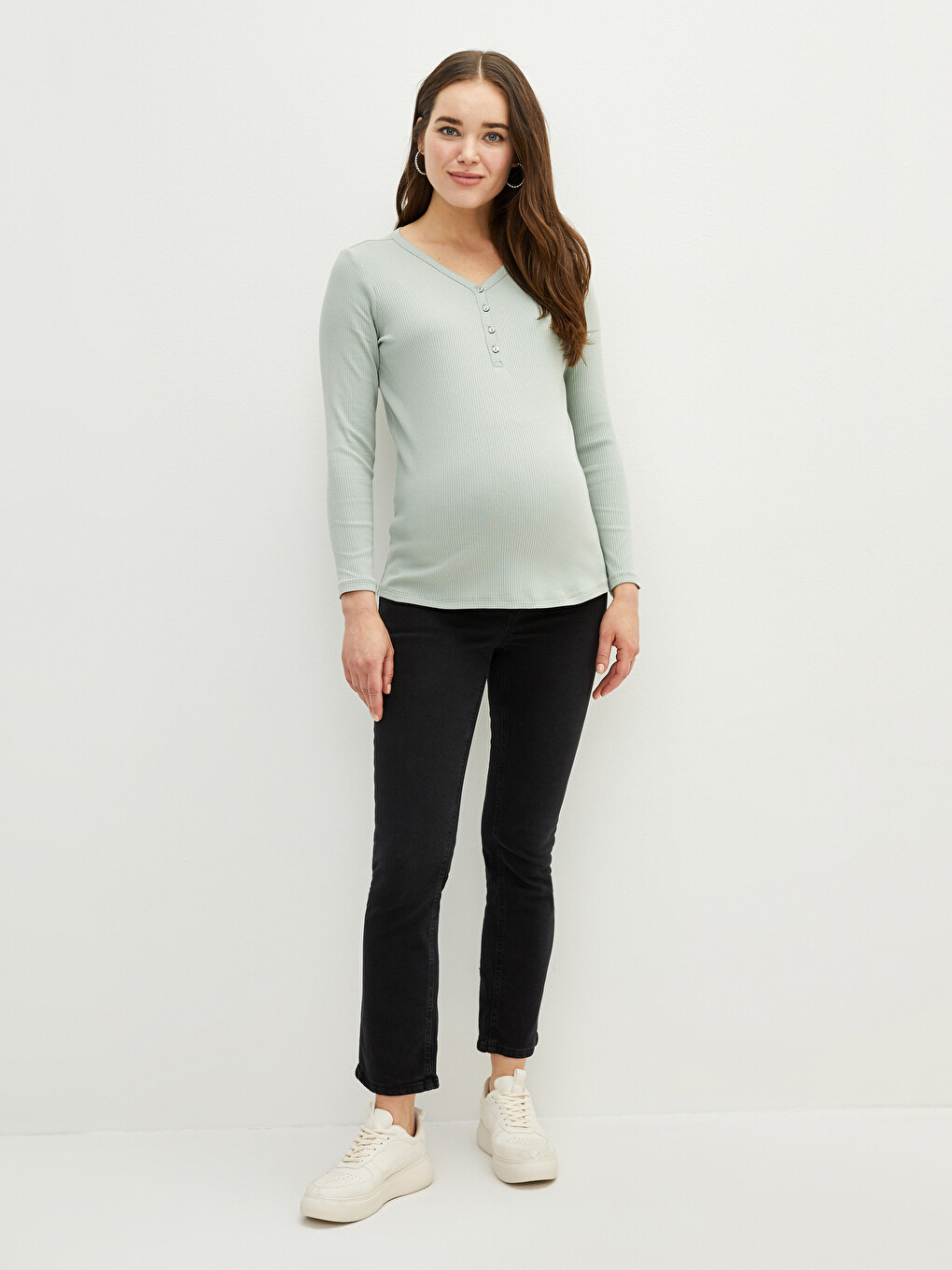 V-neck Plain Long Sleeve Cotton Maternity T-shirt-1