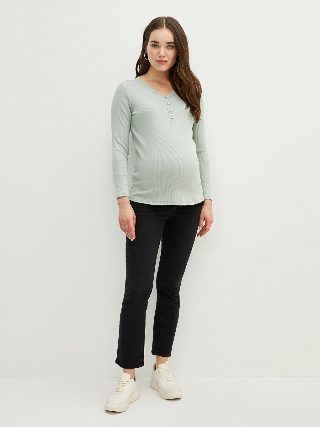 V-neck Plain Long Sleeve Cotton Maternity T-shirt-2