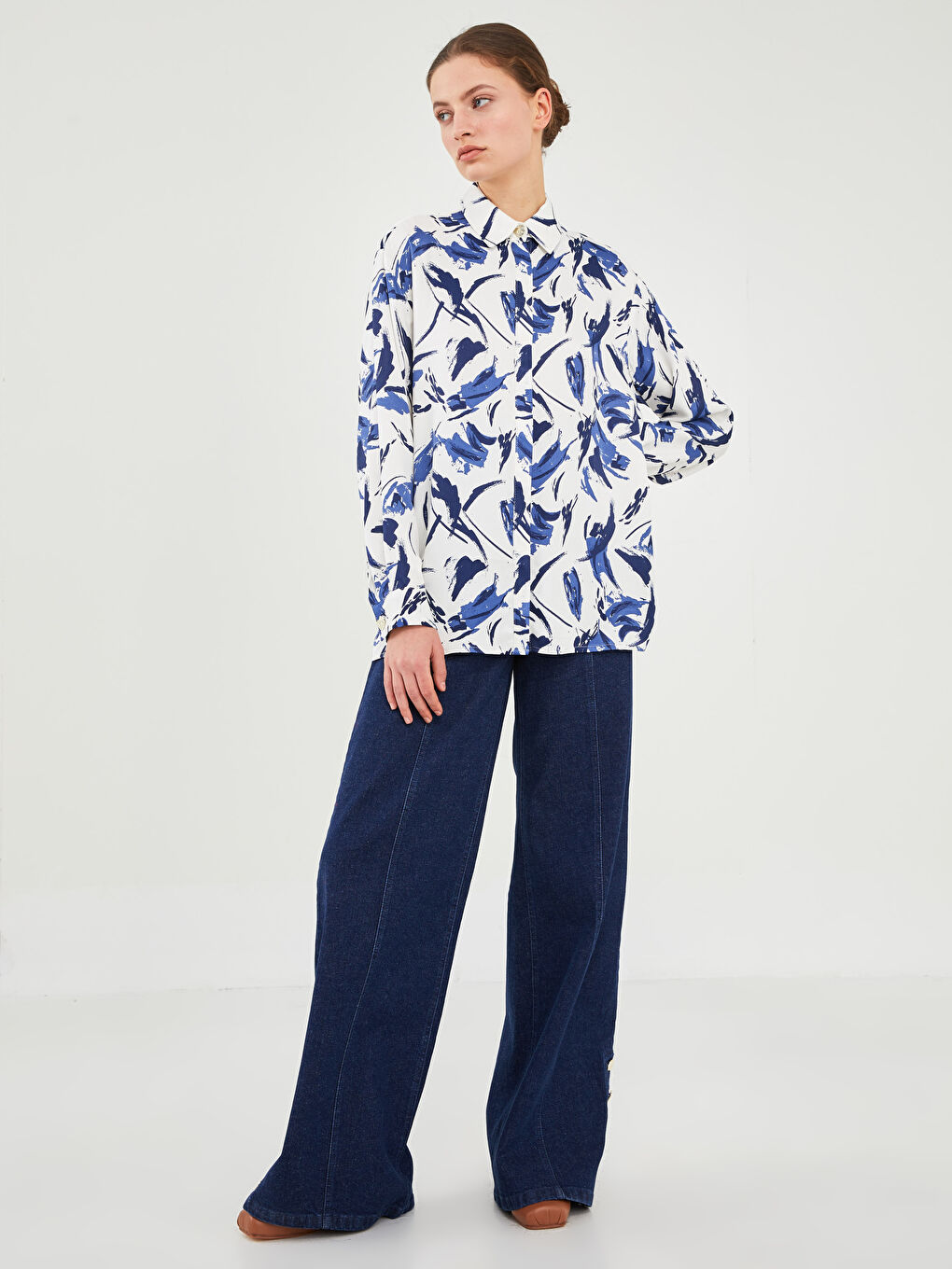 GAMZE SARAÇOĞLU X LCW VISION WOMEN'S SHIRT - BUTTON CLOSURE PATTERNED LONG SLEEVE OVERSIZED VISCOSE FRONT-3