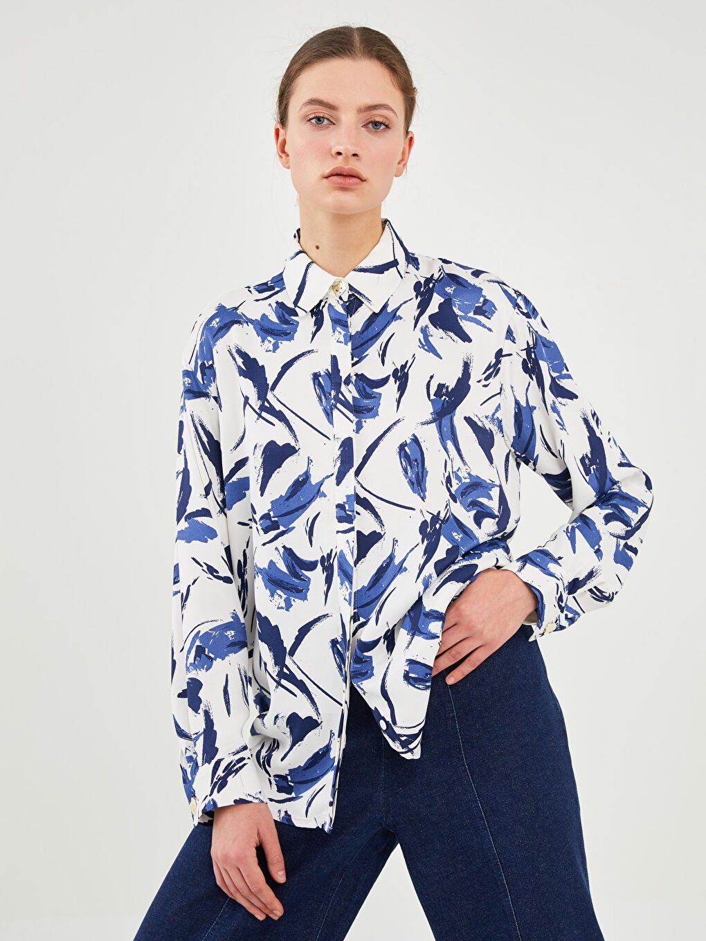 GAMZE SARAÇOĞLU X LCW VISION WOMEN'S SHIRT - BUTTON CLOSURE PATTERNED LONG SLEEVE OVERSIZED VISCOSE FRONT