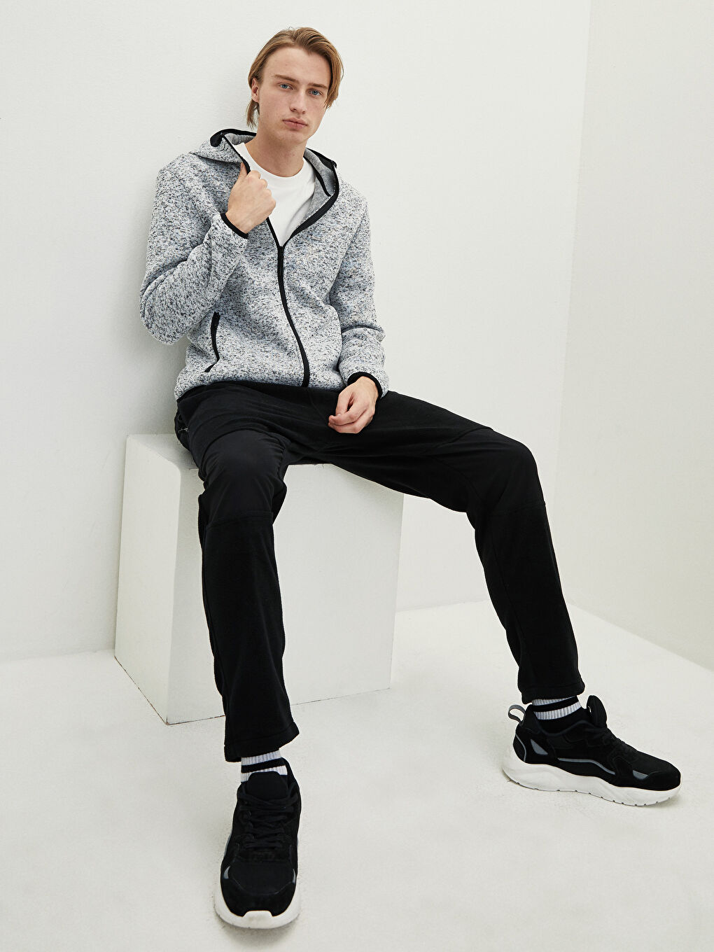 Standard Fit Active Sport Cardigan with Hood -W1KA51Z8-LAL