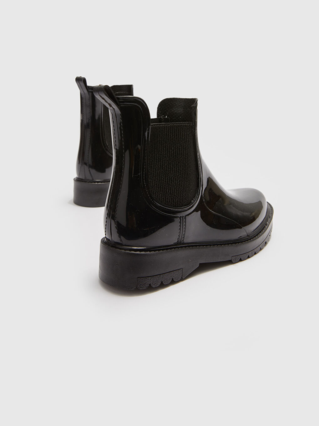 Siyah Kalın Tabanlı Yanları Lastikli Kadın Bot-4