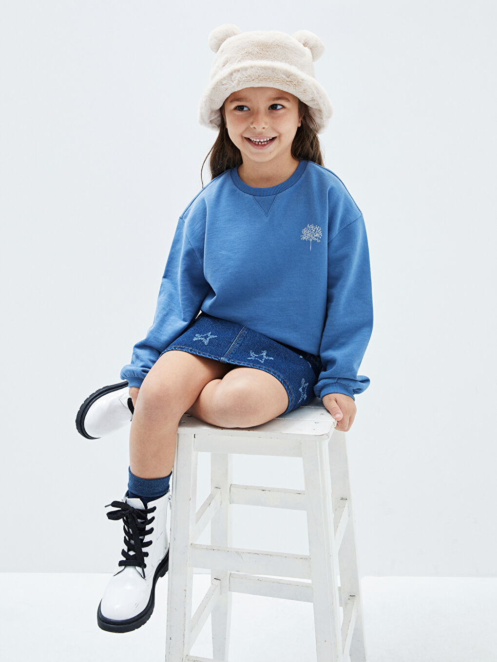 LCW Kids Crew Neck Printed Long Sleeve Girls' Sweatshirt -W1KA92Z4-KZZ