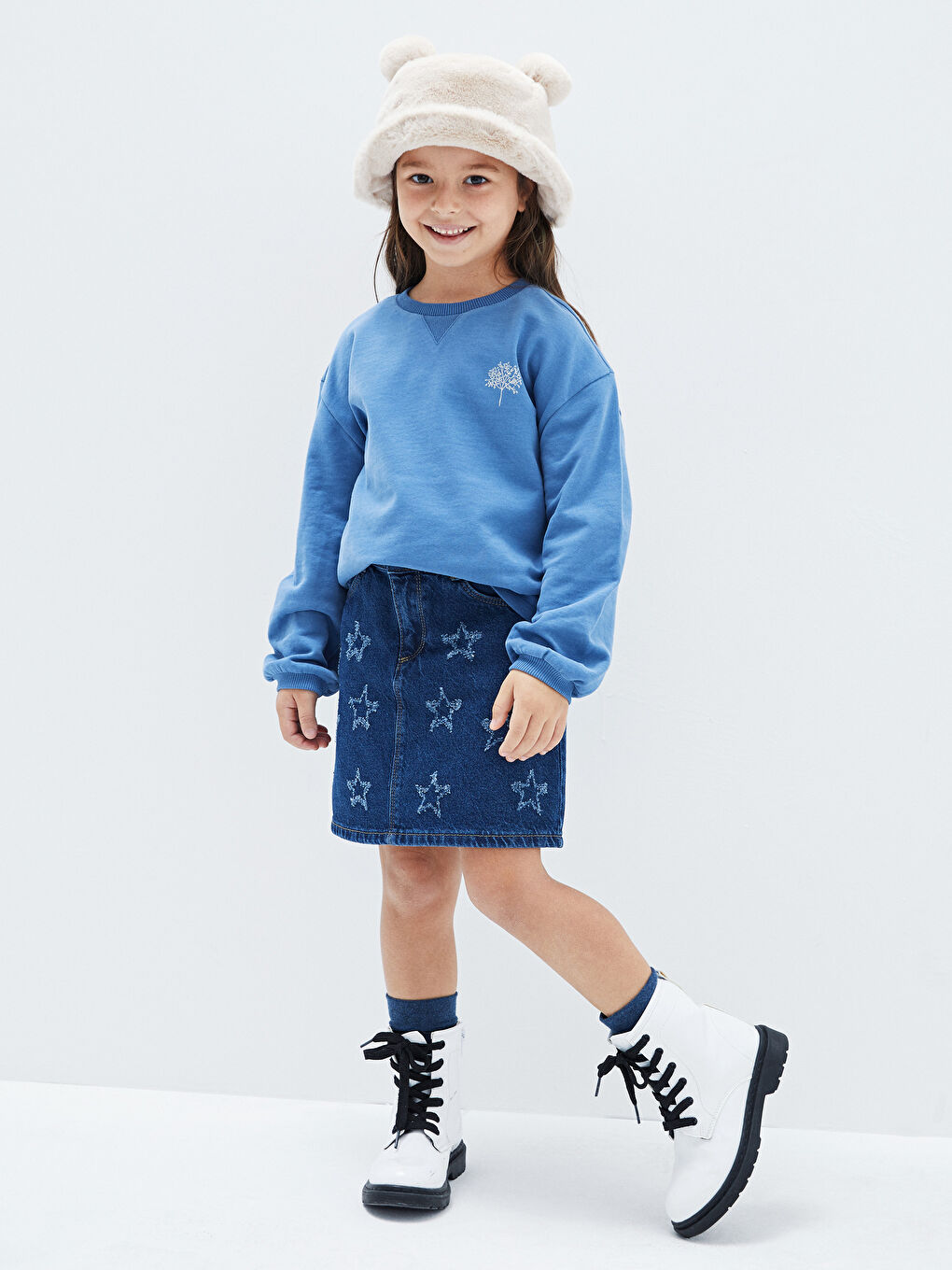 LCW Kids Crew Neck Printed Long Sleeve Girls' Sweatshirt -W1KA92Z4-KZZ