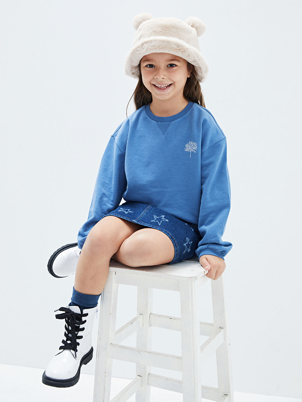 LCW Kids Crew Neck Printed Long Sleeve Girls' Sweatshirt -W1KA92Z4-KZZ