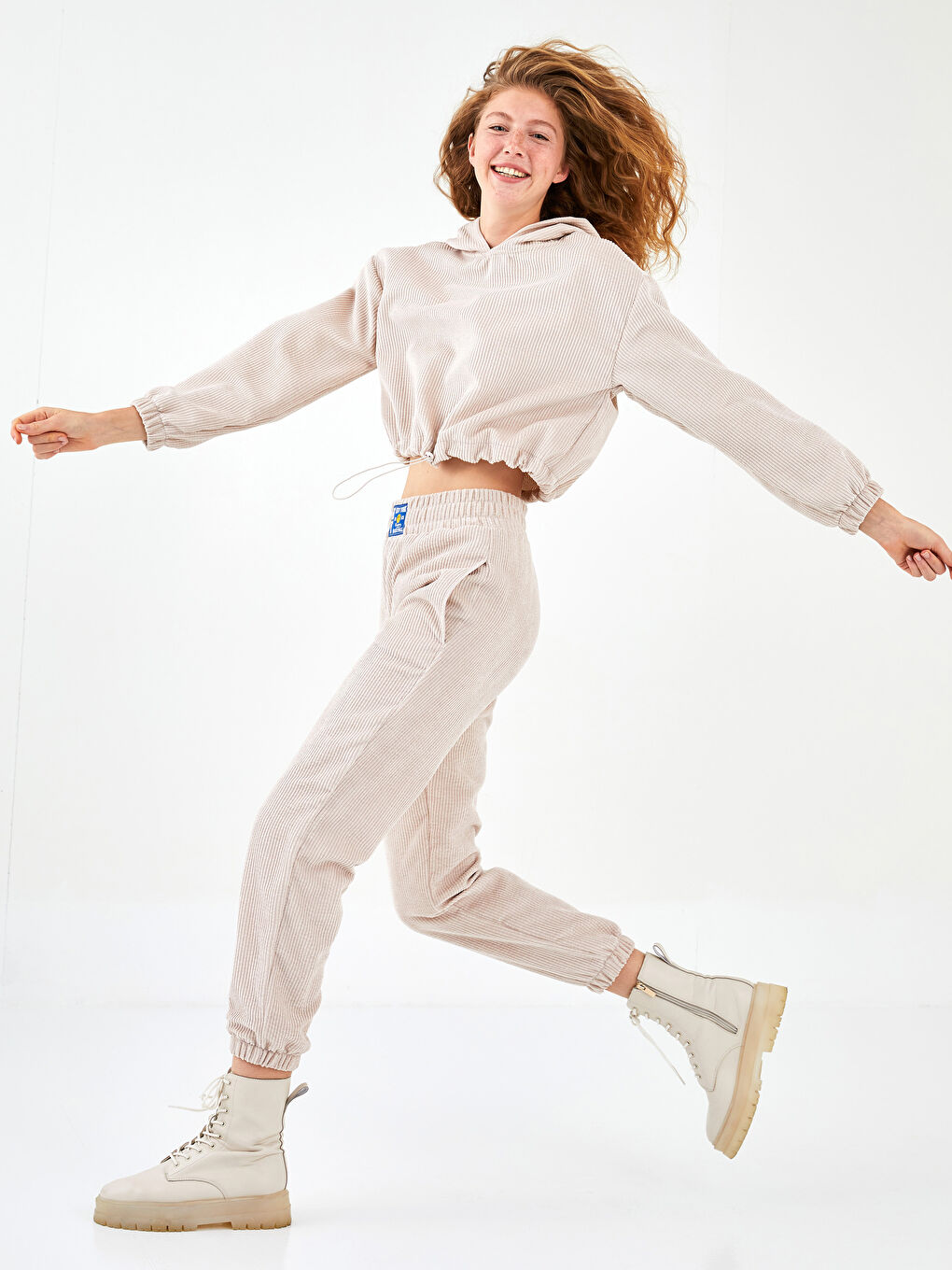 Elastic Waist Label Printed Pocket Detailed Women's Jogger Pants