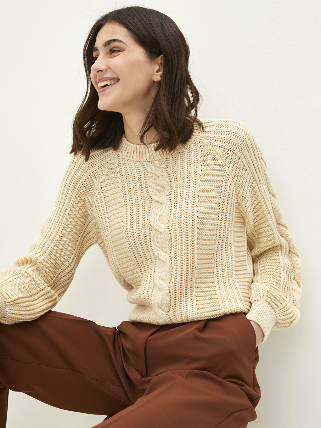 Ekru Bisiklet Yaka Kendinden Desenli Uzun Kollu Kadın Triko Kazak