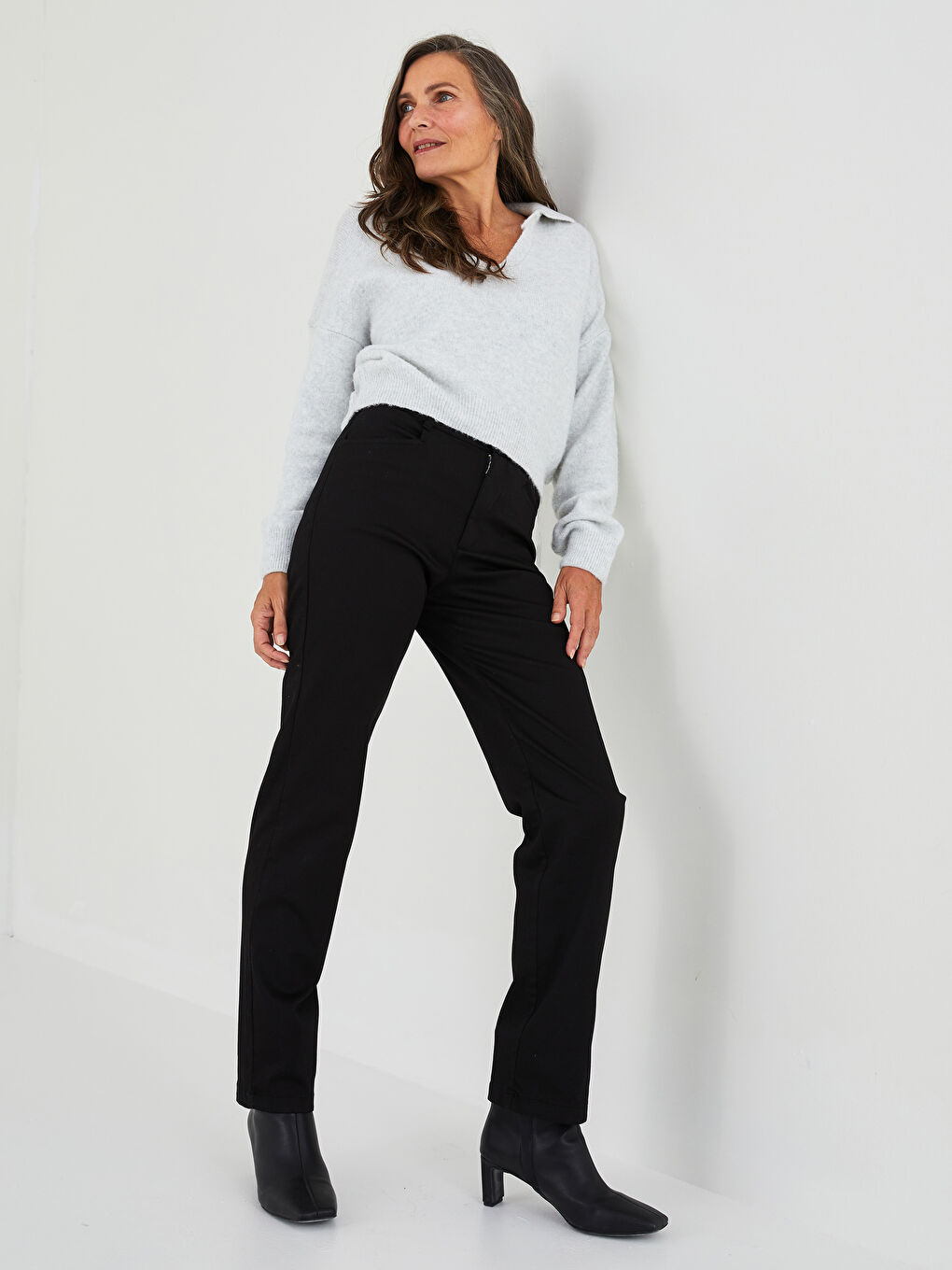 Siyah Dar Fit Cep Detaylı Kadın Pantolon