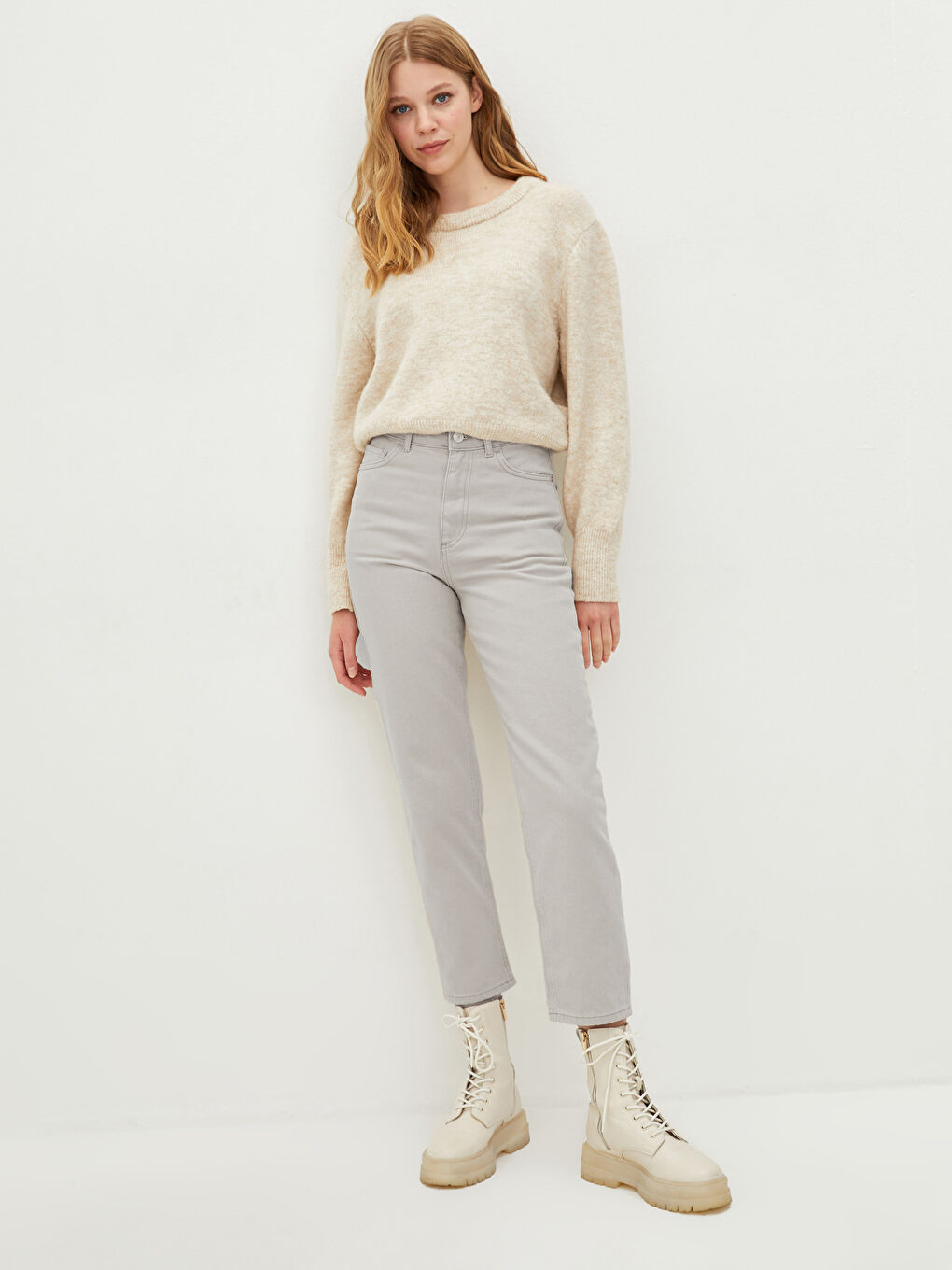 Bej Yüksek Bel Straight Fit Düz Cep Detaylı Kadın Jean Pantolon-2