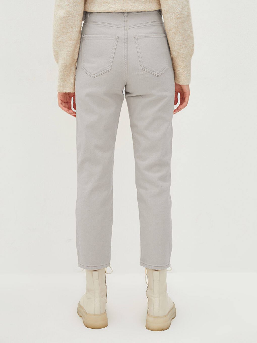 Bej Yüksek Bel Straight Fit Düz Cep Detaylı Kadın Jean Pantolon-5