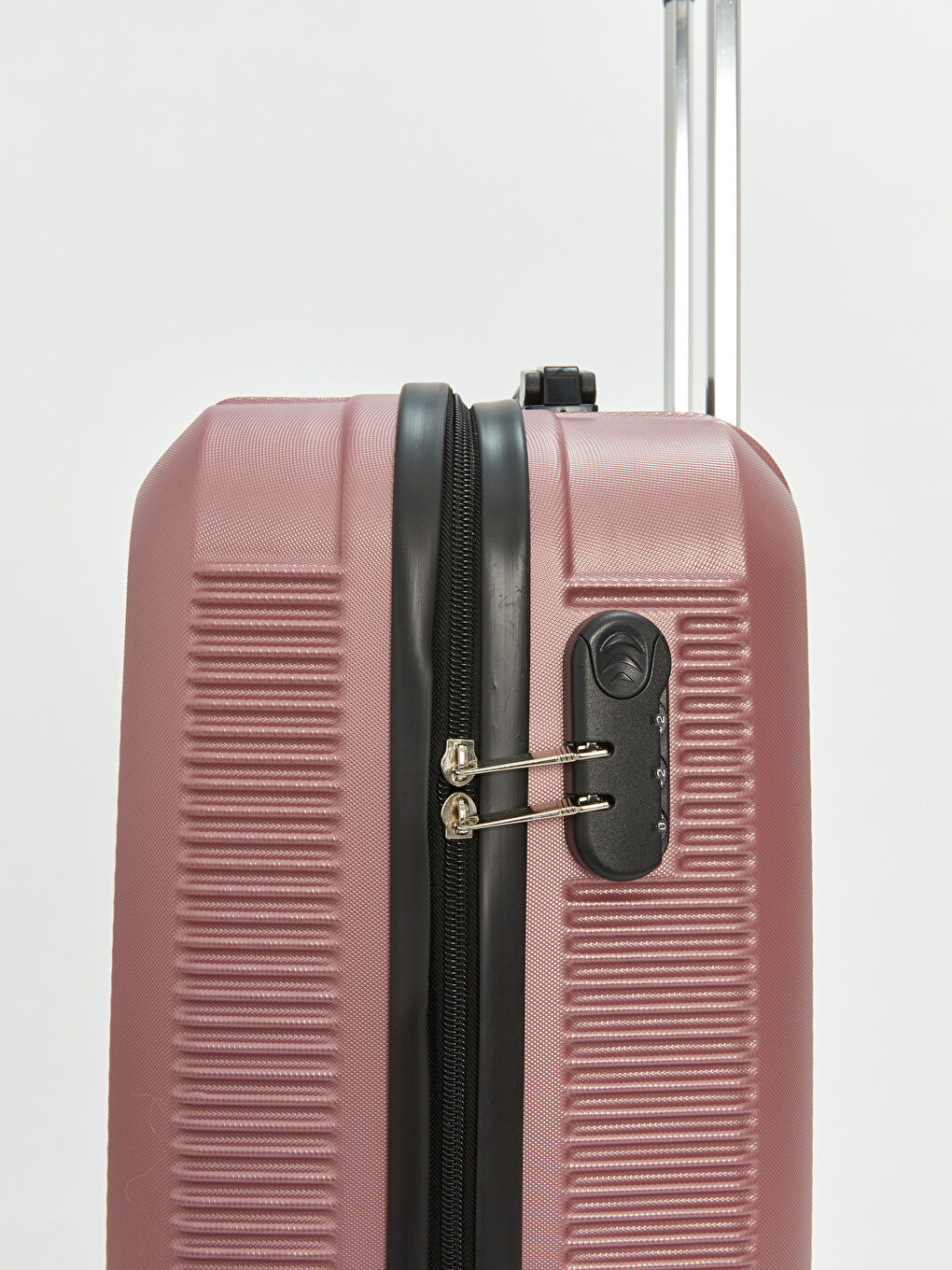 Small Suitcase with Lock Detail-4