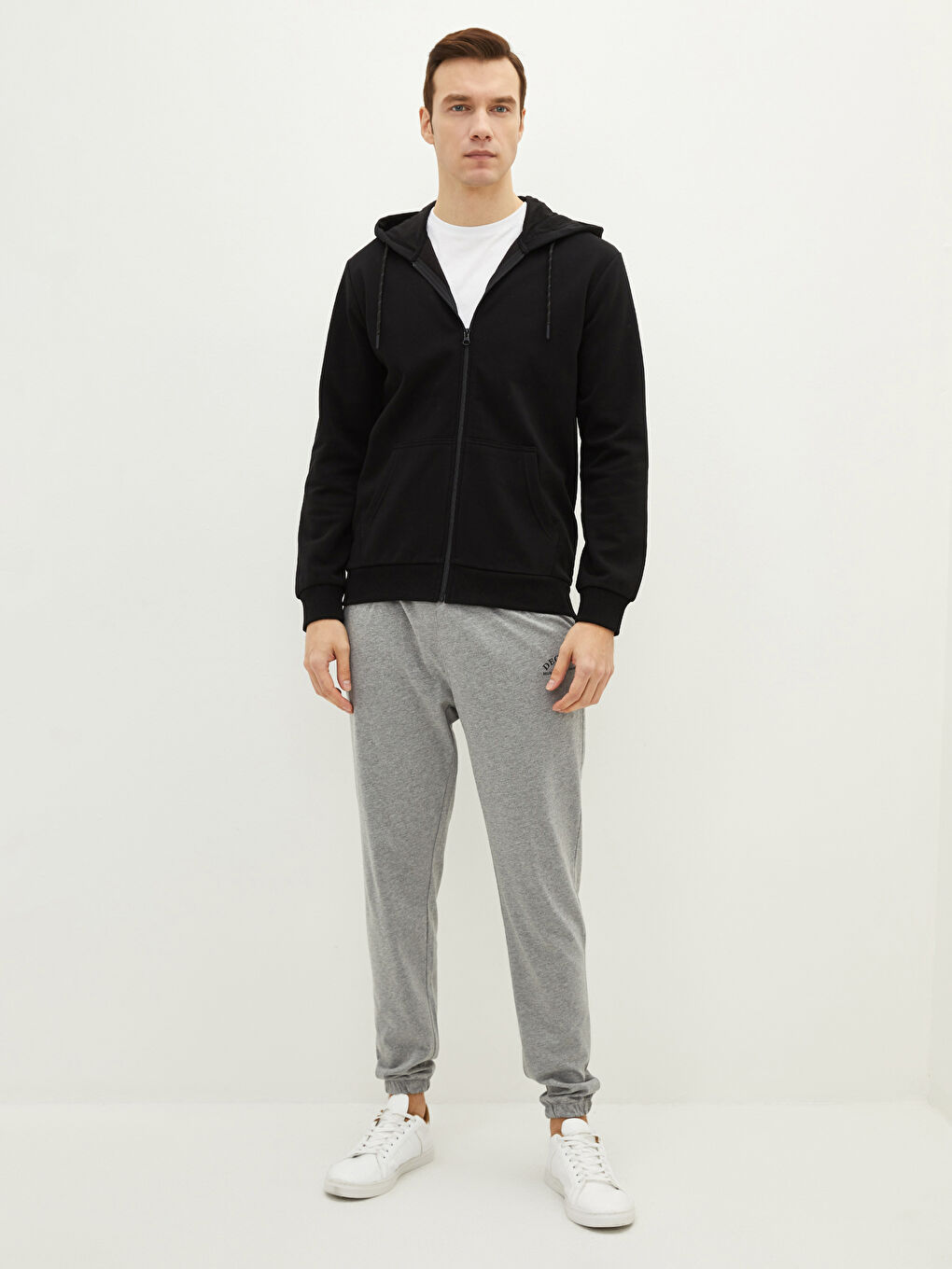 Siyah Kapüşonlu Uzun Kollu Erkek Fermuarlı Sweatshirt-2