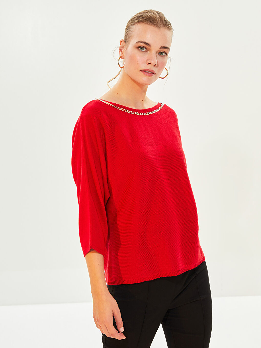 Kırmızı Kayık Yaka Zincir Detaylı Kadın Triko Kazak-2