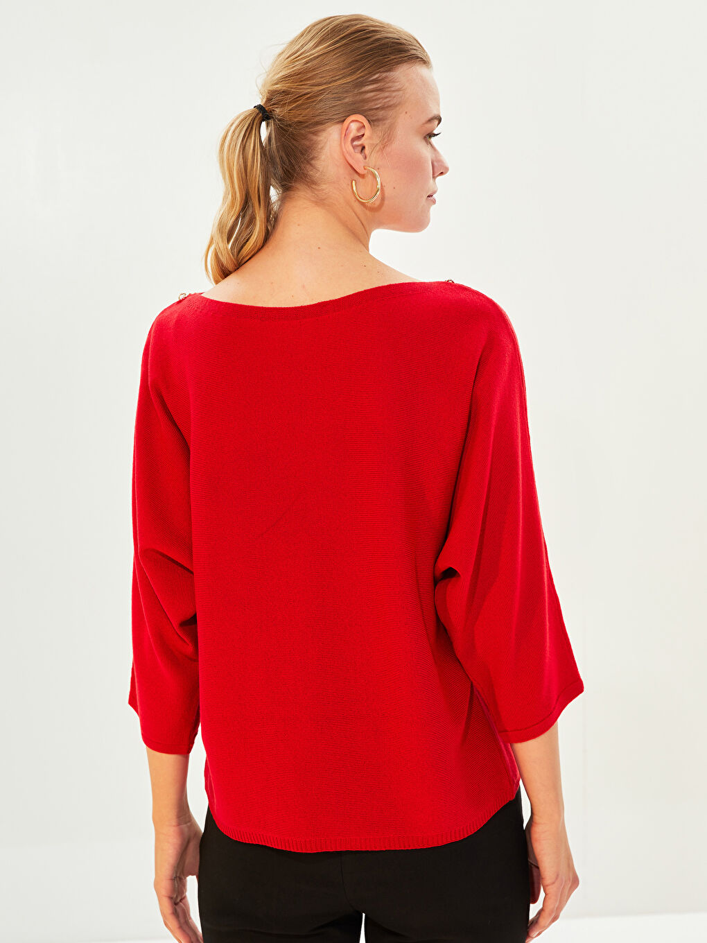 Kırmızı Kayık Yaka Zincir Detaylı Kadın Triko Kazak-4