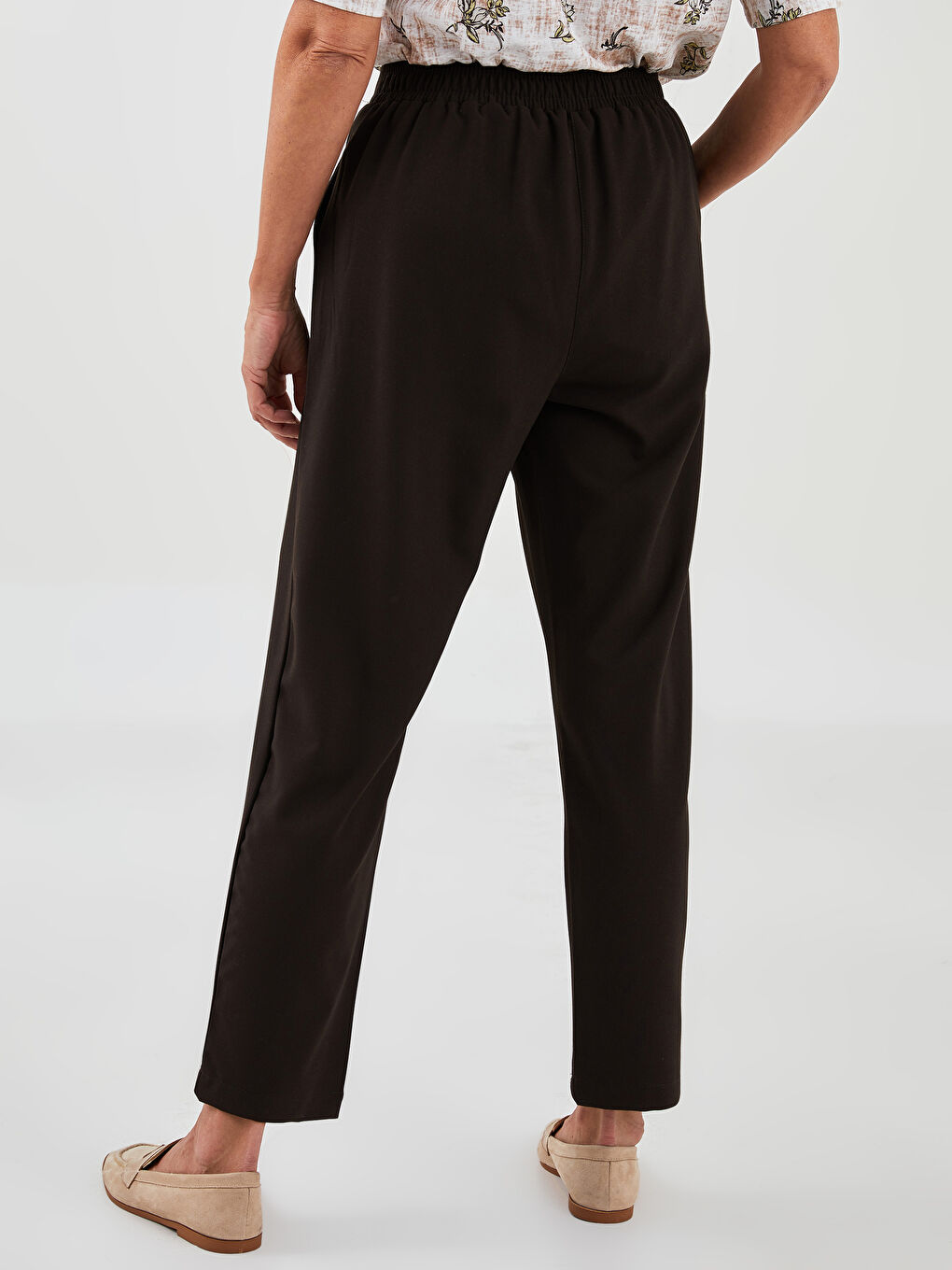 Elastic Waist Comfortable Fit Pocket Detailed Women's Trousers-4