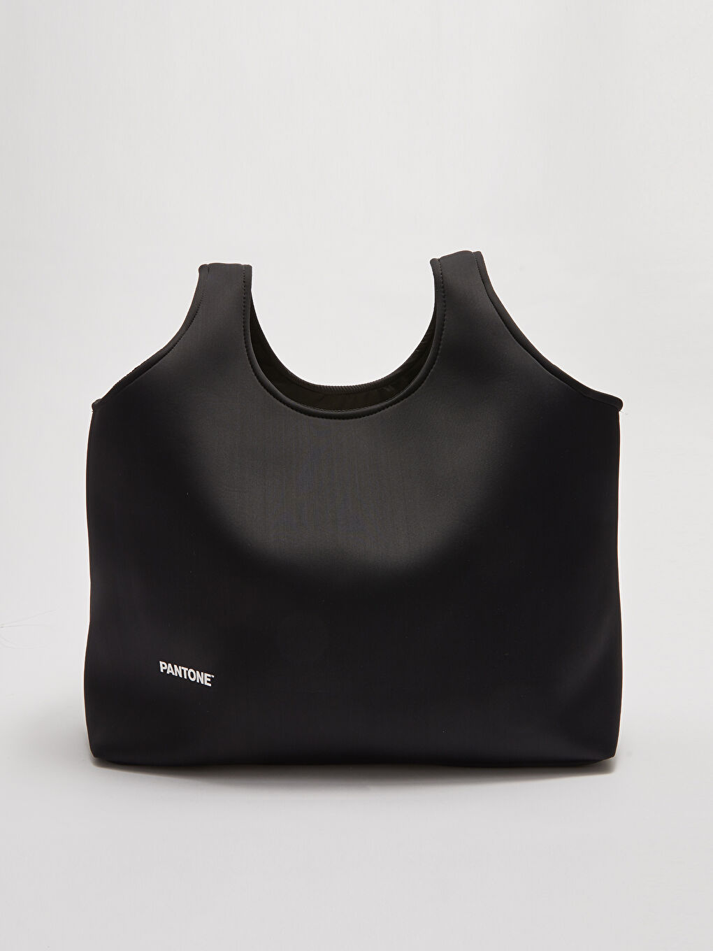 Siyah Neopren Etiket Baskılı Kadın Tote Çanta-1