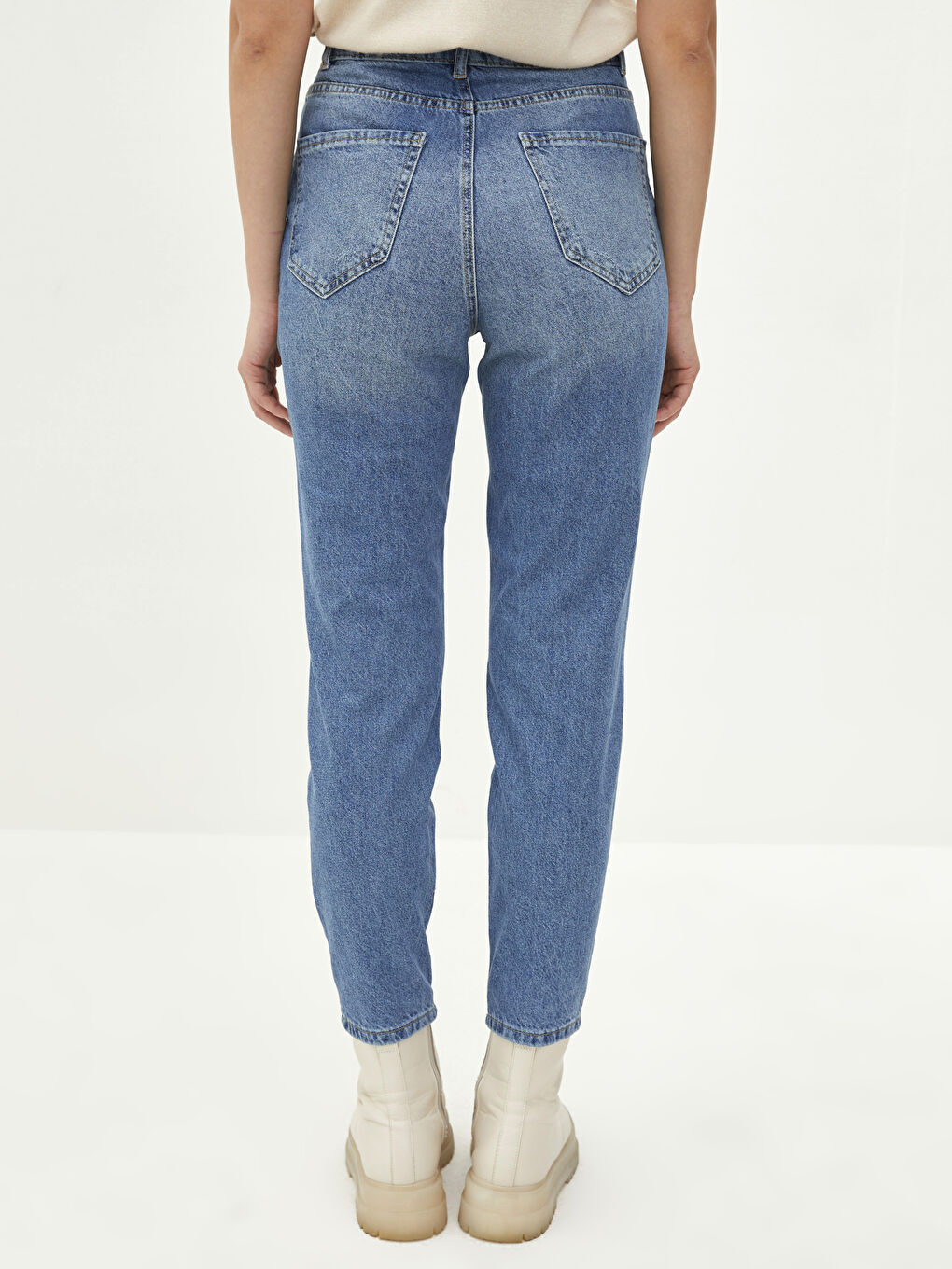 سروال دينيم روديو بجيوب مفصلة موم فيت بخصر مرتفع نساء-4