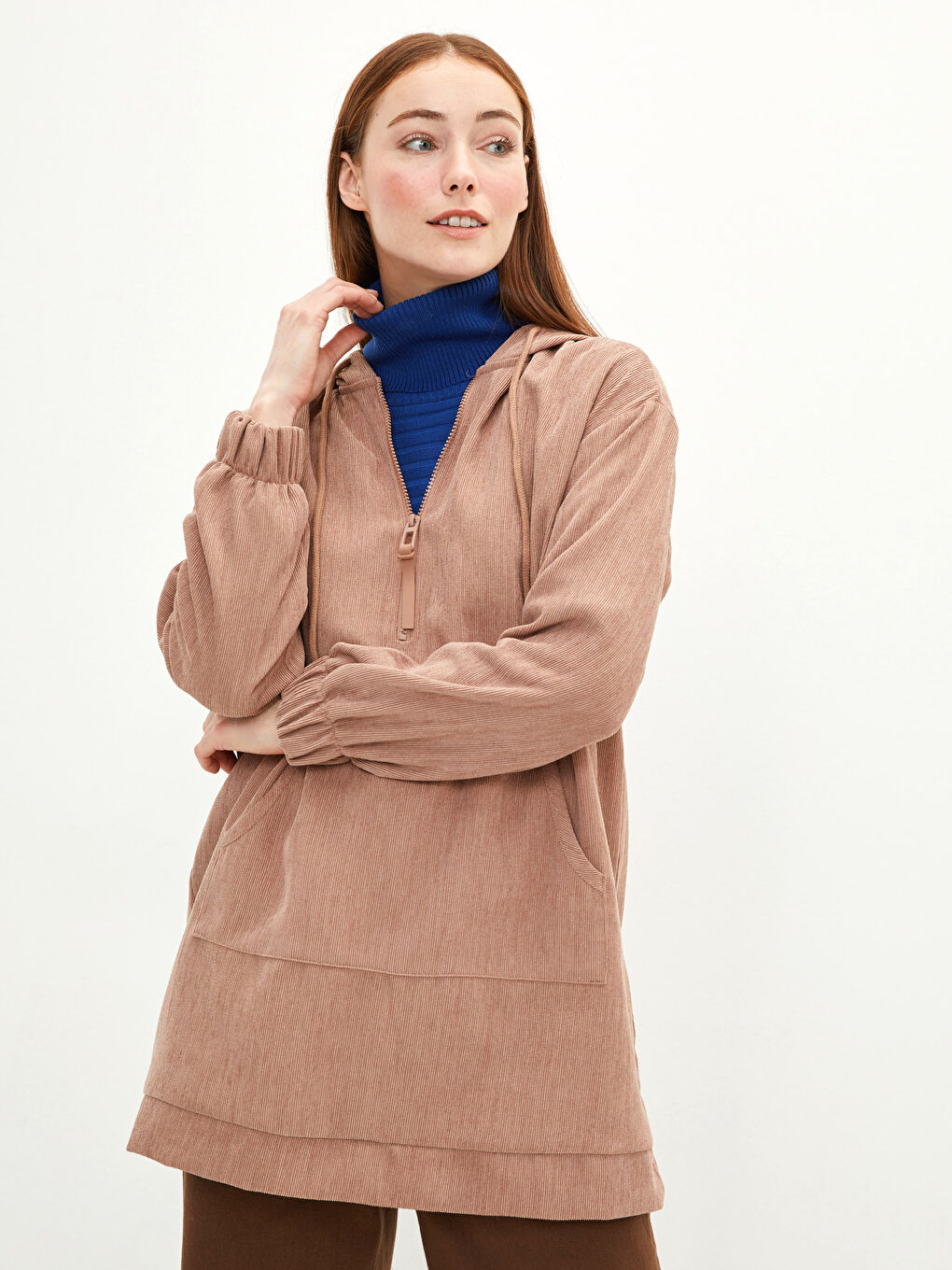 Kahverengi LCW MODEST Kapüşonlu Düz Uzun Kollu Kadife Kadın Tunik-1