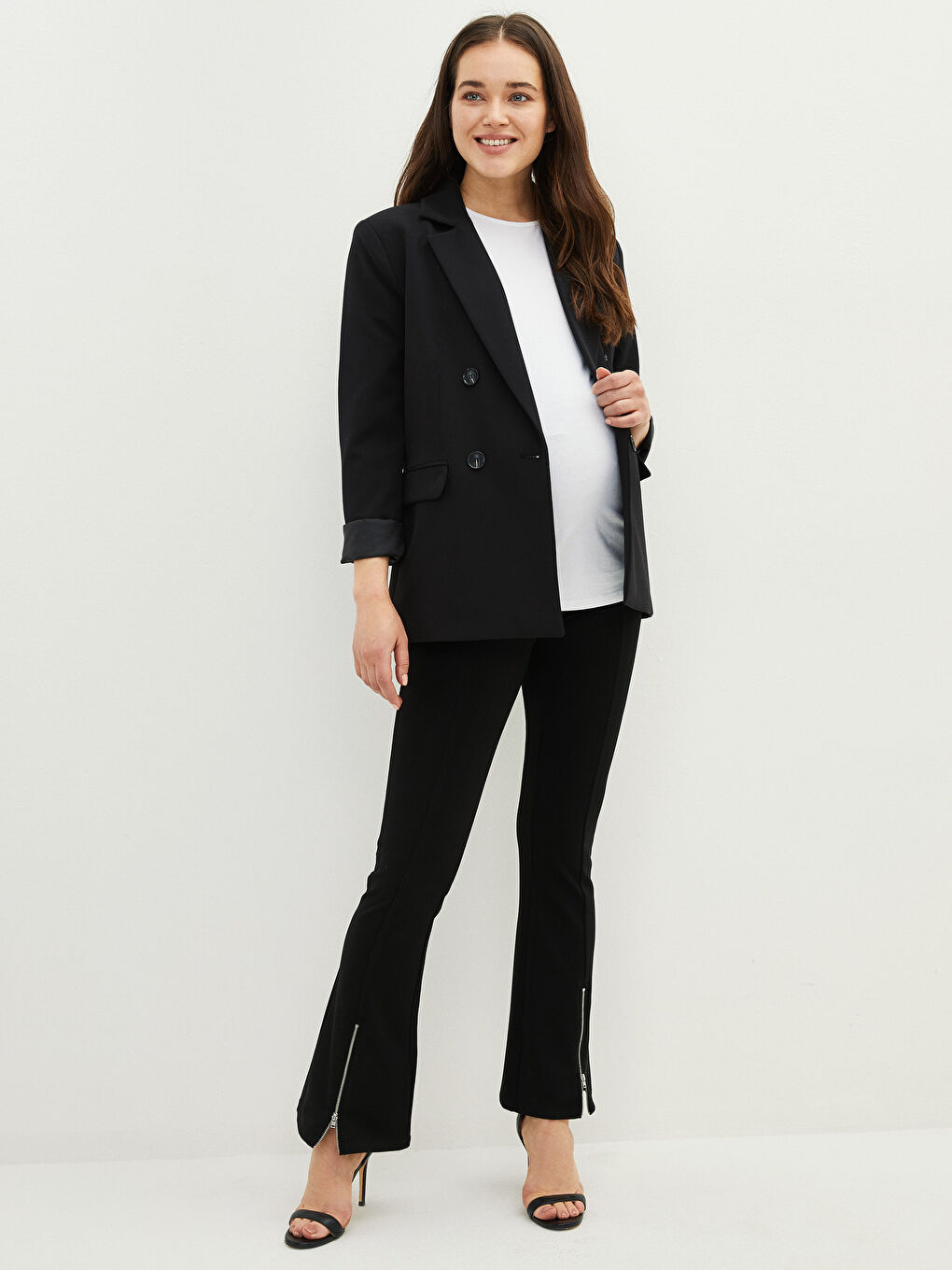 بنطلون ليجن حوامل رجل واسعة بتفاصيل سوستة و لوحة للبطن