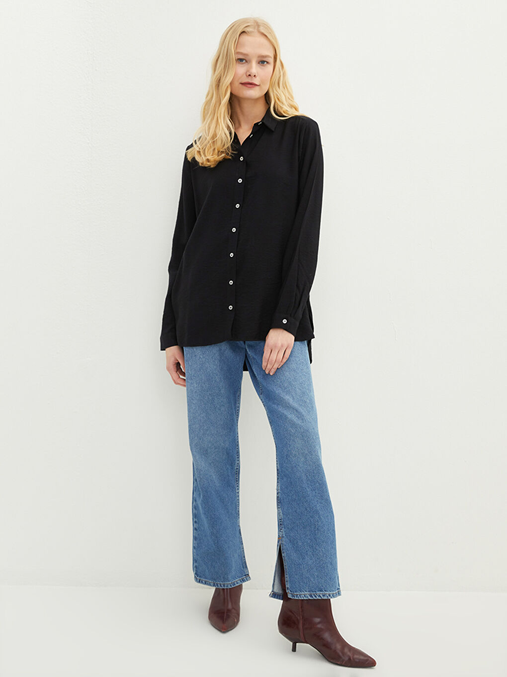 Chemise Pour Femmes En Crêpe Uni À Manches Longues Et Fermeture Boutonnée Sur Le Devant-1