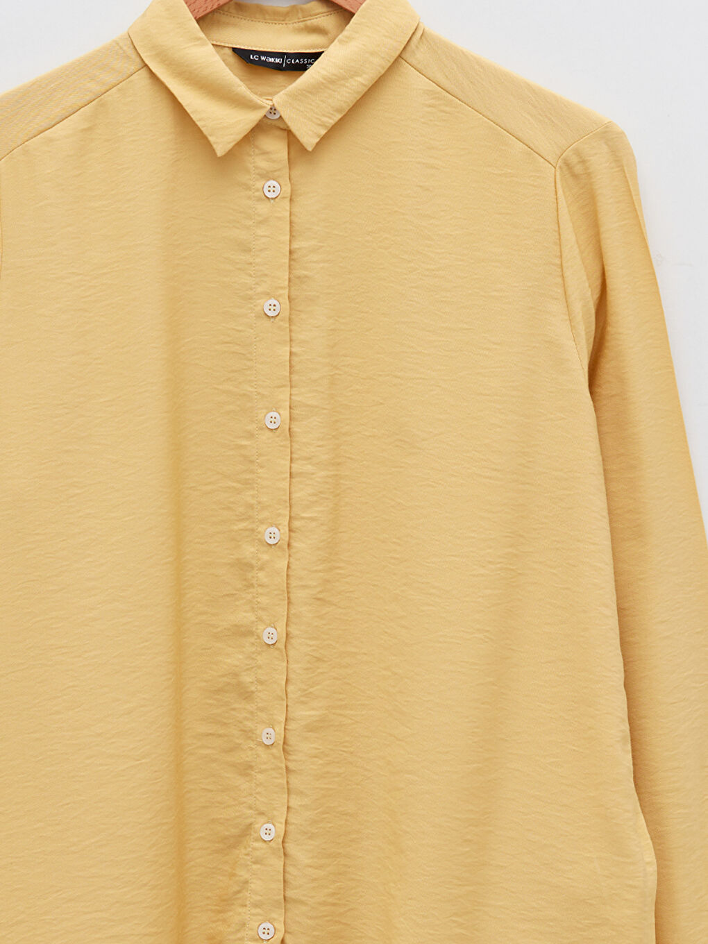 Chemise Pour Femmes En Crêpe Uni À Manches Longues Et Fermeture Boutonnée Sur Le Devant-6