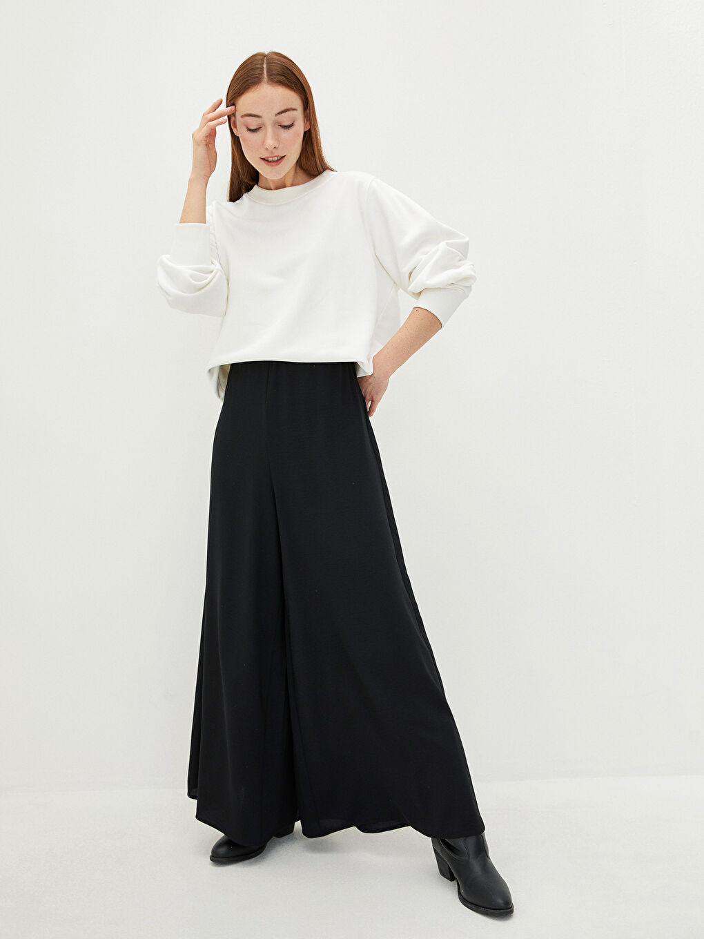 LCWAIKIKI Classic Elastic Waist Plain Wide Leg Women's Overlay Pants -W1KI24Z8-CVL