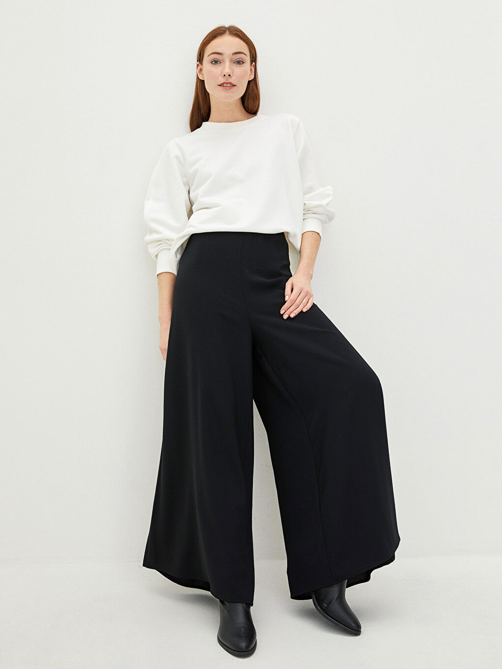 LCWAIKIKI Classic Elastic Waist Plain Wide Leg Women's Overlay Pants -W1KI24Z8-CVL
