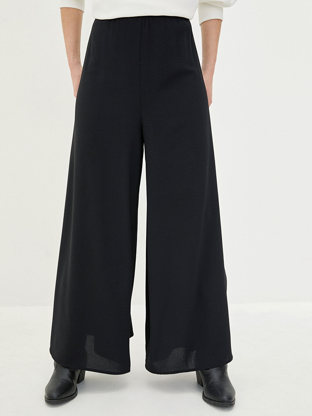 LCWAIKIKI Classic Elastic Waist Plain Wide Leg Women's Overlay Pants -W1KI24Z8-CVL