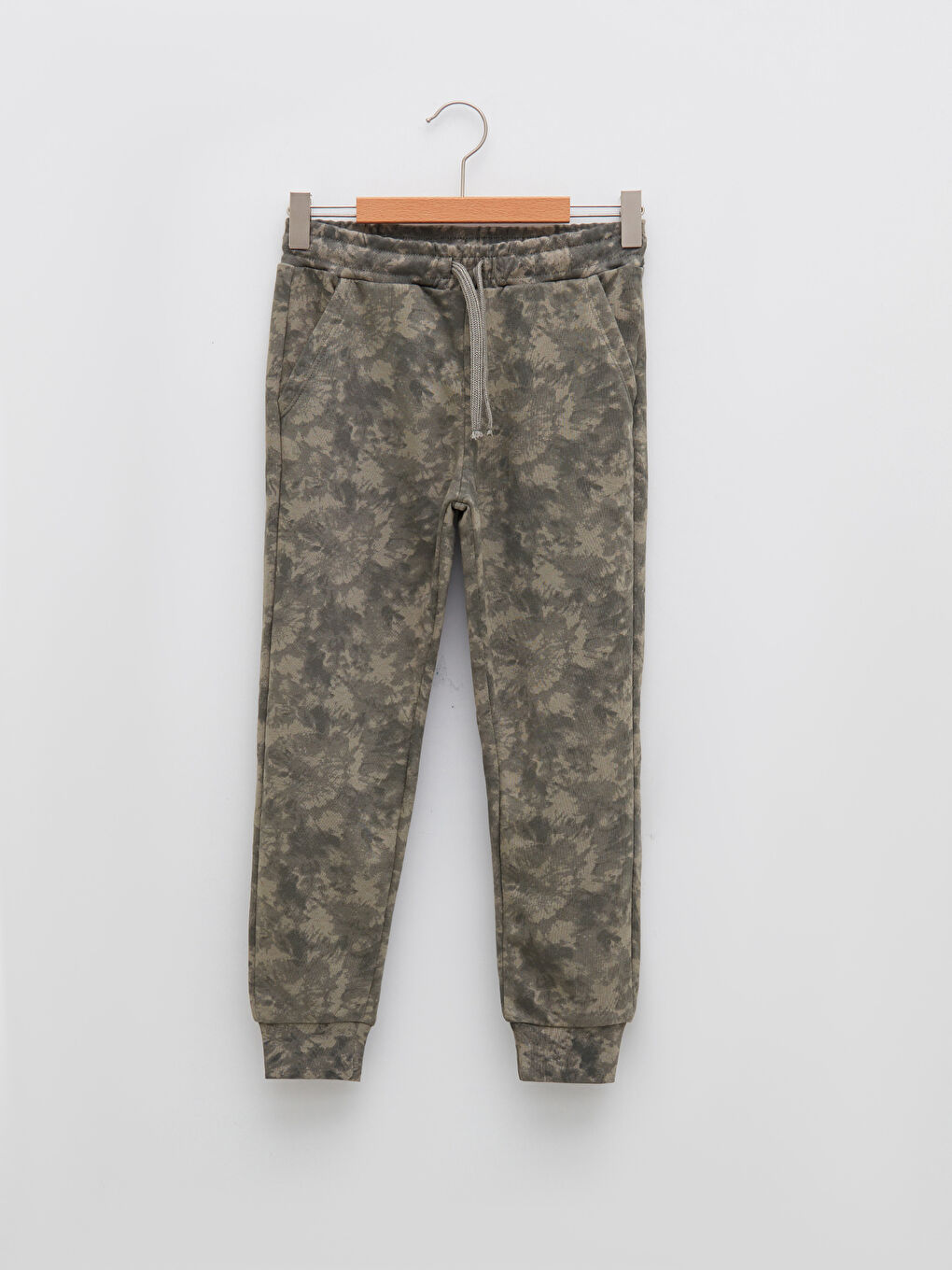 LCW Kids Tie-Dye Patterned Boy Jogger Sweatpants With Elastic Waist -W1KJ05Z4-LRR