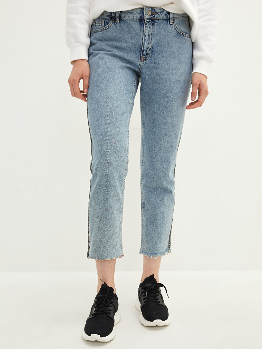 Normal Rise Straight Fit Women Rodeo Jeans-2