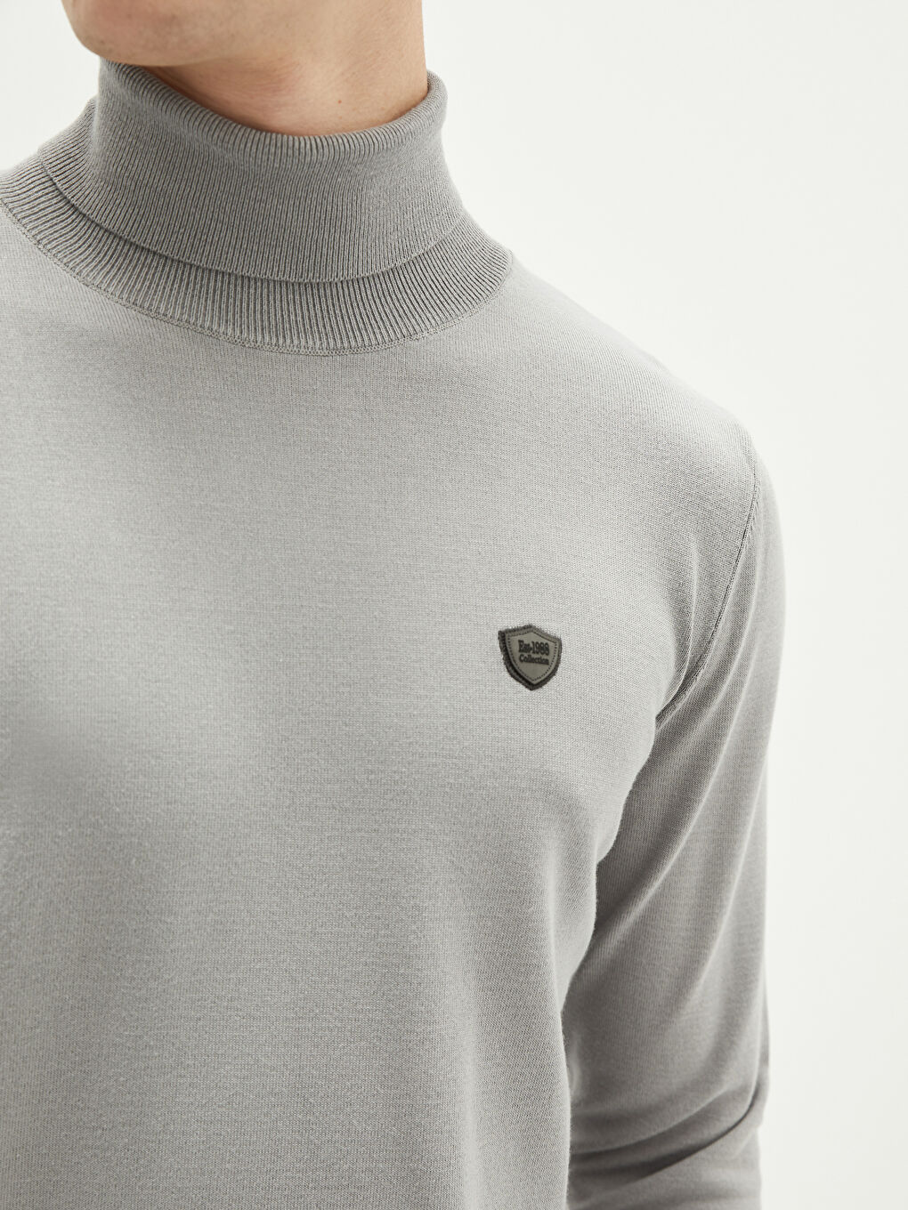 Gri Balıkçı Yaka Uzun Kollu İnce Erkek Triko Kazak-3