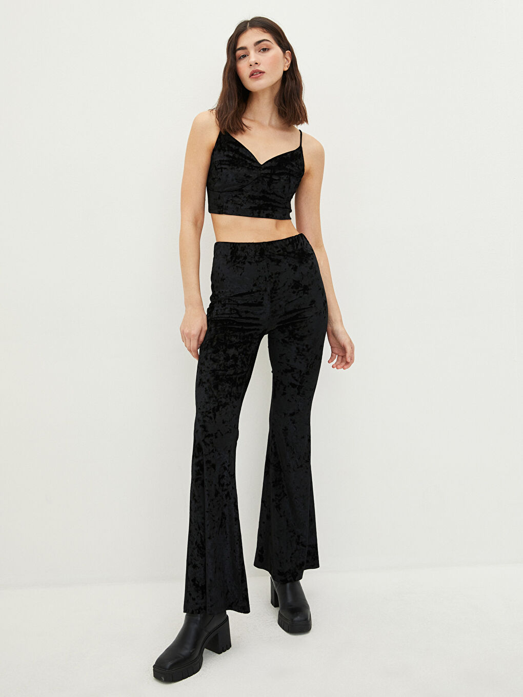 Siyah V Yaka Askılı Kadın Büstiyer-6