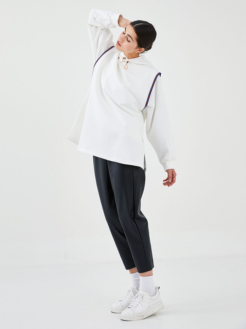 Damen Elastische Hose mit Geradem Schnitt im Lederlook-2